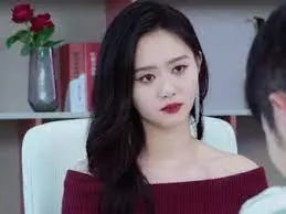 《从邂逅女总裁开始》：霸道总裁爱上我？不，是欢喜冤家爆笑互怼的爱情喜剧！